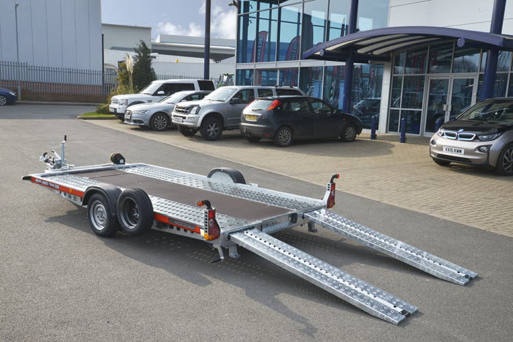 Blue Transporter Anh�nger B�hler Brian James Trailer (2)