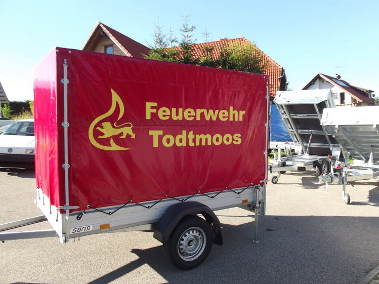 FFW Todtmoos Saris Anhaenger mit Plane Auto und Reifendienst Boehler Goerwihl Segeten 002 (5)